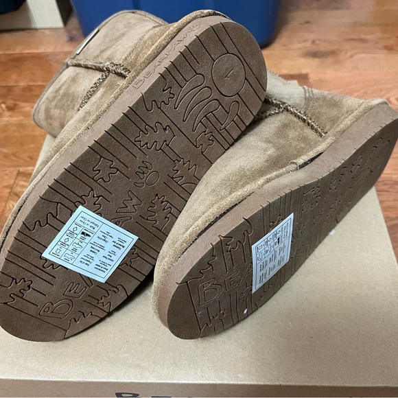 NWT: Suede and wool/sheepskin lining Youth size 1 boots - Picture 4 of 7